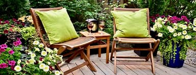 Learn how to choose between a HELOC vs a home equity loan